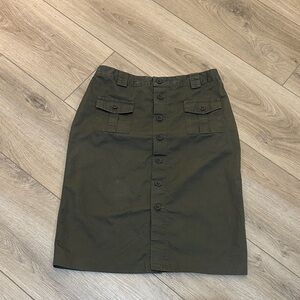 GAP Army Green Button-Front straight Skirt. Size 4